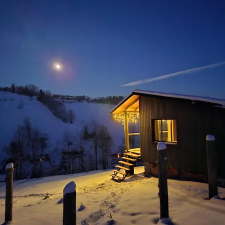 на лузі Casa de Férias Verkhne-Studënyy
